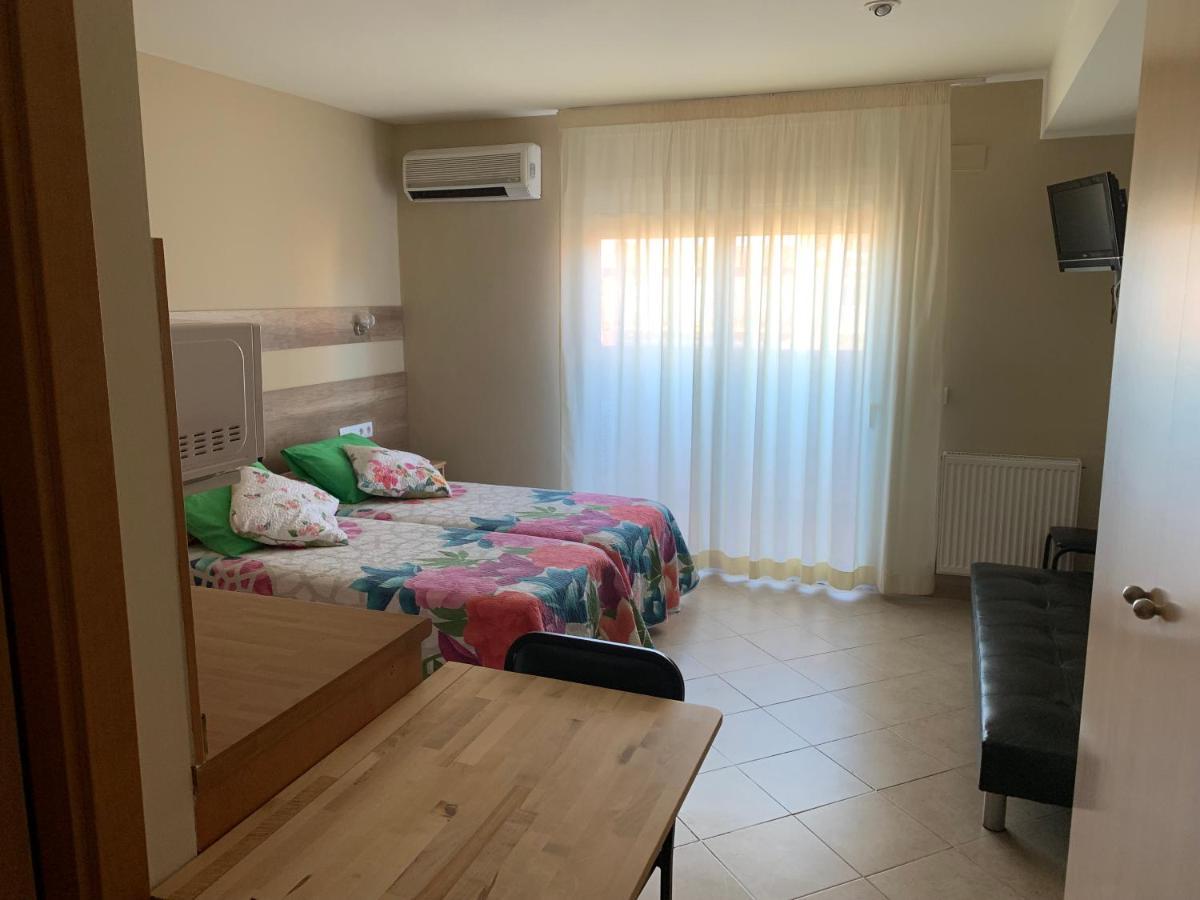 Raquel'S - Habitacions I Apartaments Turistics - Sant Pere Pescador Buitenkant foto